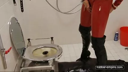 Cum en su estómago