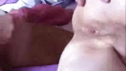 Tres remolinos chuparon la gran polla del chico sexo anal maduras mexicanas y lo obligaron a correrse